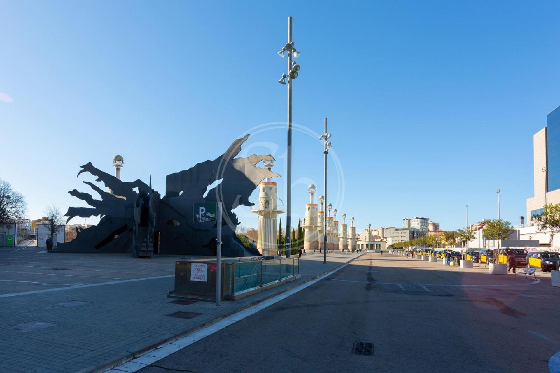 Practico Apartamento Cerca De Estacion De Sants Barselona Dış mekan fotoğraf