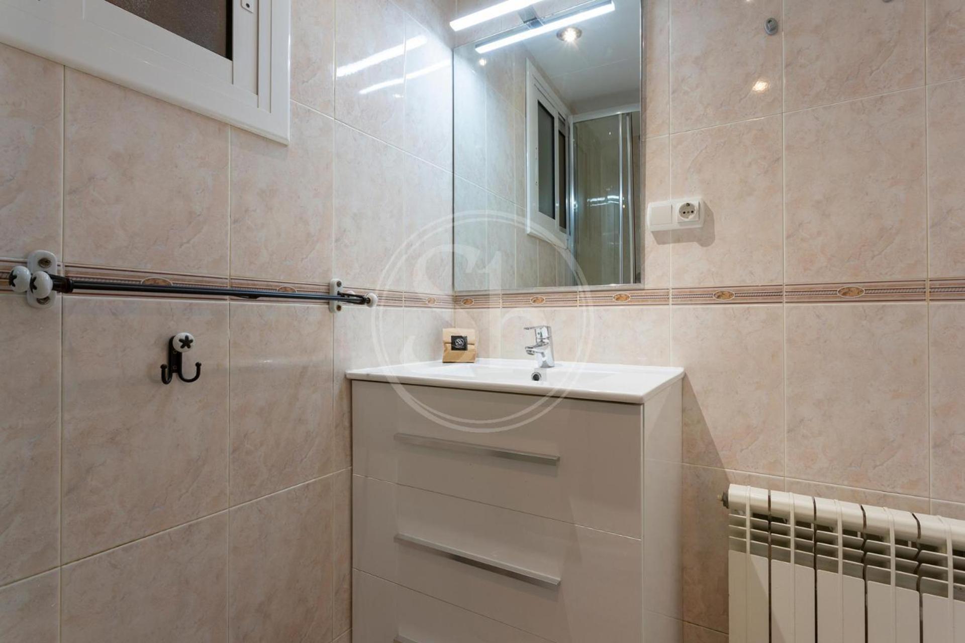 Practico Apartamento Cerca De Estacion De Sants Barselona Dış mekan fotoğraf